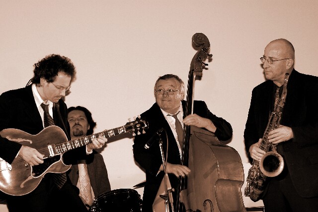 min 2006 12 15 beaune boogie 253 sepia